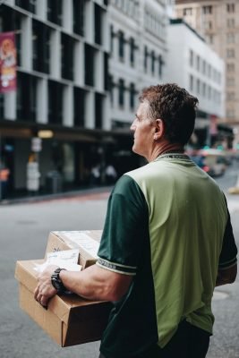 Servicios de Paquetería y Logística Servicios de Paquetería y Logística